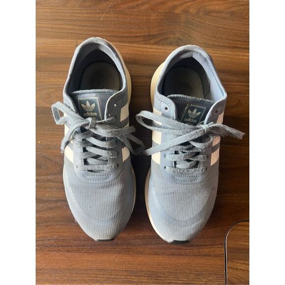 Adidas Blue Tennis Shoes Woman’s Size 7.5 - Picture 1 of 13